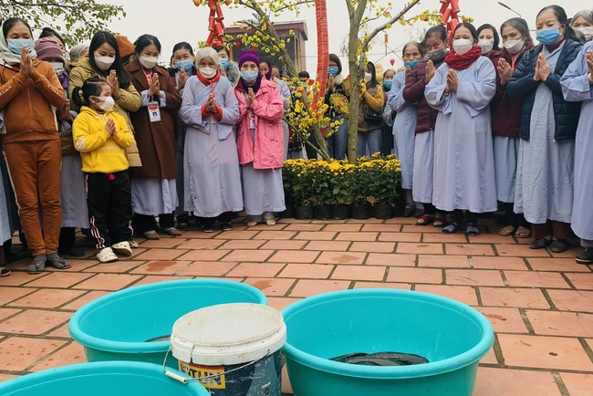 New Year's Prayer Ceremony at Dong Cao Pagoda - Thanh Hoa