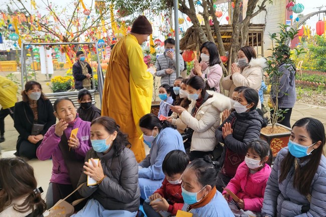 New Year's Prayer Ceremony at Dong Cao Pagoda - Thanh Hoa