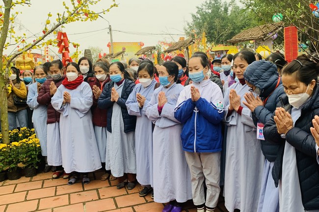 New Year's Prayer Ceremony at Dong Cao Pagoda - Thanh Hoa