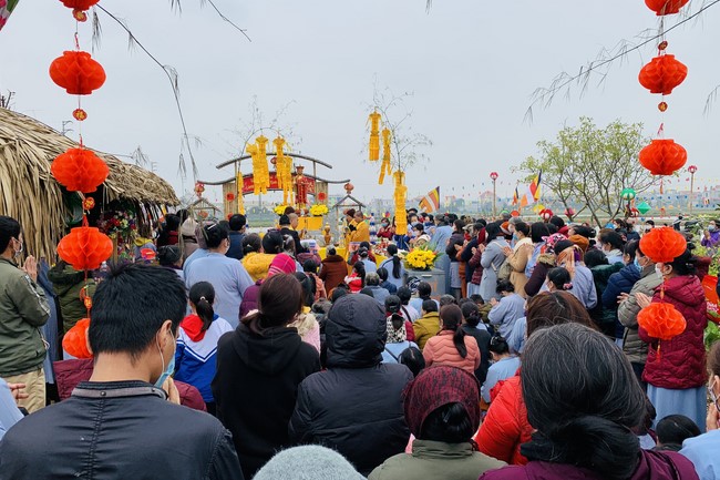 New Year's Prayer Ceremony at Dong Cao Pagoda - Thanh Hoa