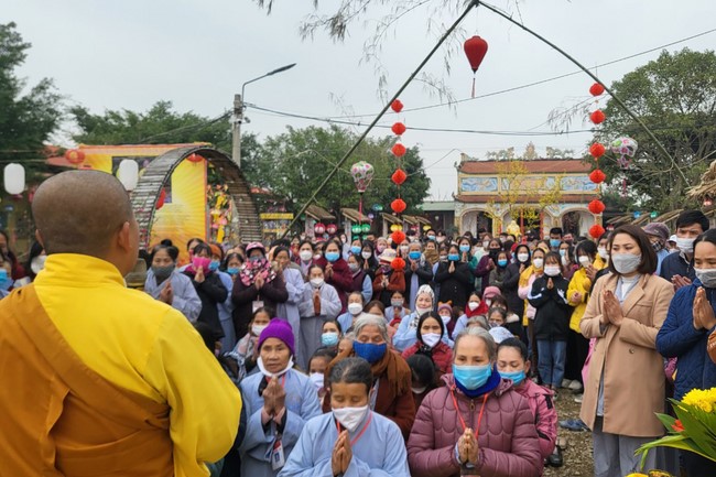New Year's Prayer Ceremony at Dong Cao Pagoda - Thanh Hoa
