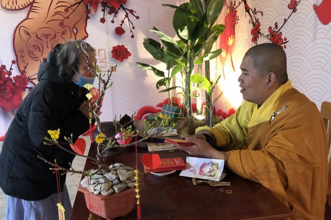 New Year's Prayer Ceremony at Dong Cao Pagoda - Thanh Hoa