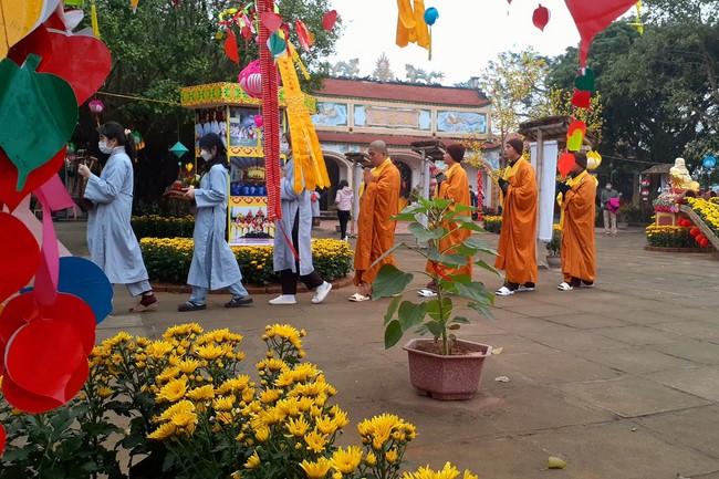 New Year's Prayer Ceremony at Dong Cao Pagoda - Thanh Hoa