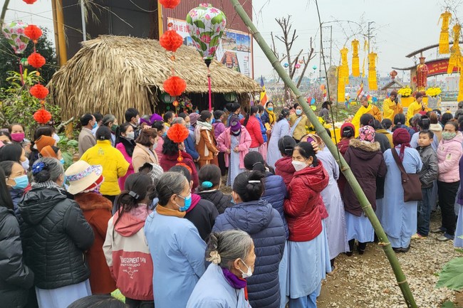 New Year's Prayer Ceremony at Dong Cao Pagoda - Thanh Hoa