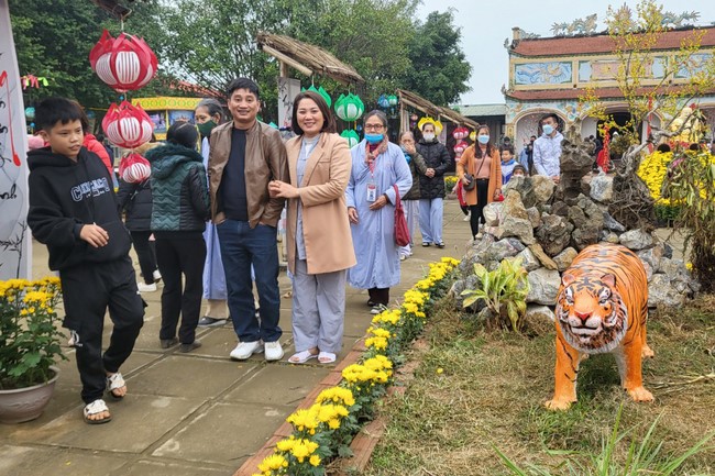 New Year's Prayer Ceremony at Dong Cao Pagoda - Thanh Hoa