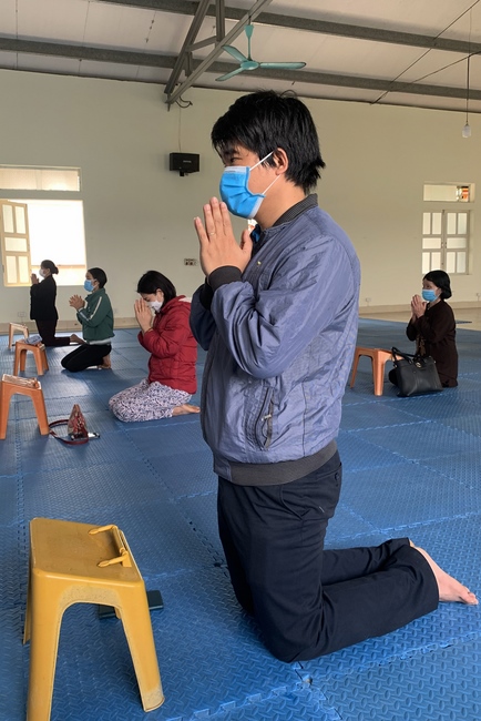 Rite to become a disciple of Buddhism at Dong Cao Pagoda