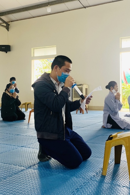 Rite to become a disciple of Buddhism at Dong Cao Pagoda