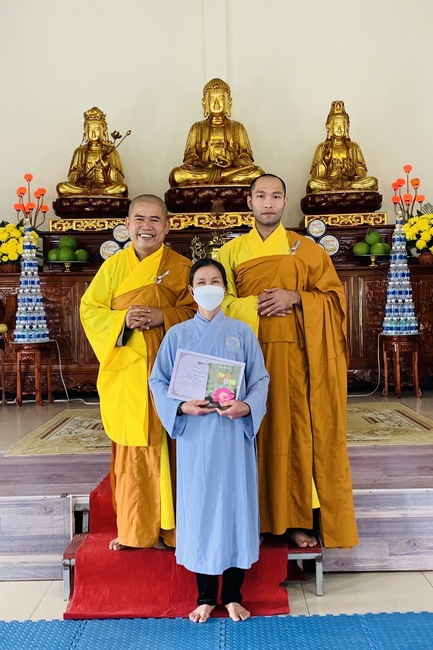 Rite to become a disciple of Buddhism at Dong Cao Pagoda