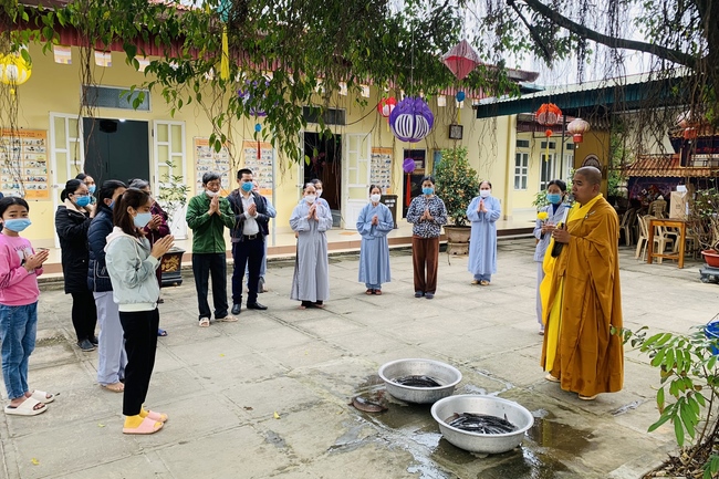 Rite to become a disciple of Buddhism at Dong Cao Pagoda
