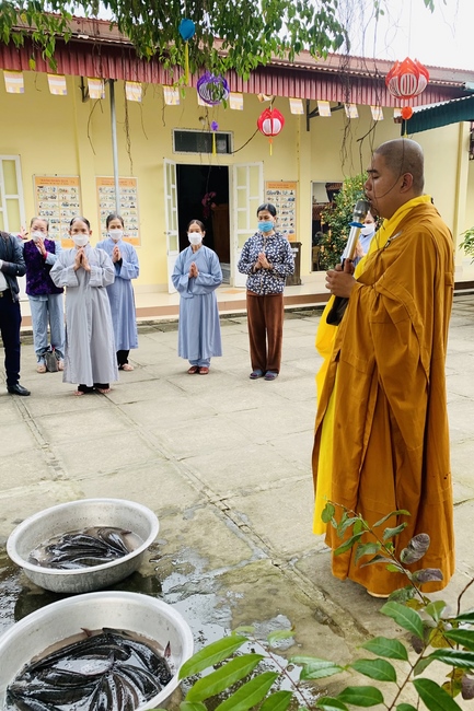 Rite to become a disciple of Buddhism at Dong Cao Pagoda