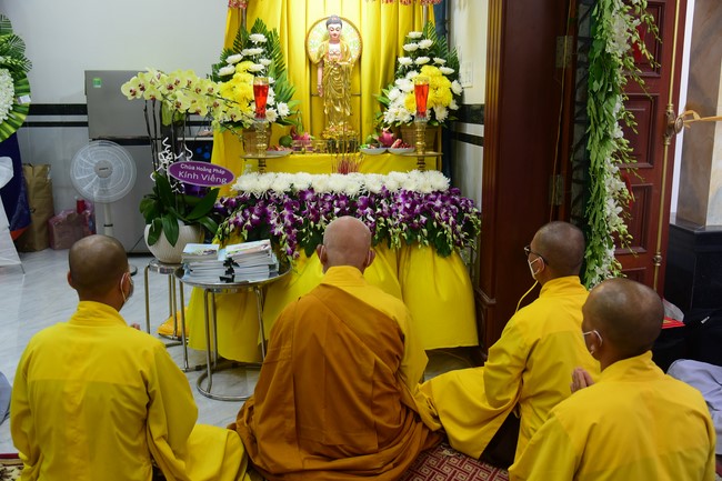 Viếng Tang Lễ Phật Tử Liên Nhàn Ở Hóc Môn