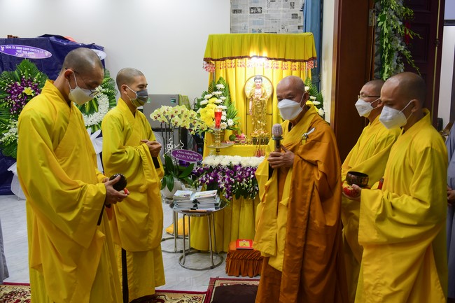 Viếng Tang Lễ Phật Tử Liên Nhàn Ở Hóc Môn