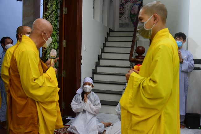 Viếng Tang Lễ Phật Tử Liên Nhàn Ở Hóc Môn