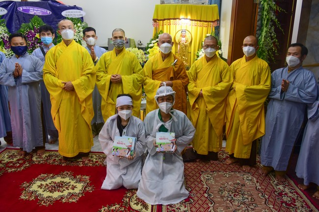 Viếng Tang Lễ Phật Tử Liên Nhàn Ở Hóc Môn