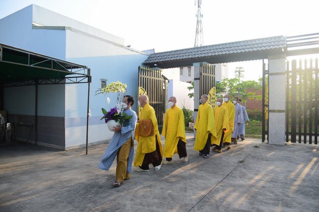 Viếng Tang Lễ Phật Tử Liên Nhàn Ở Hóc Môn