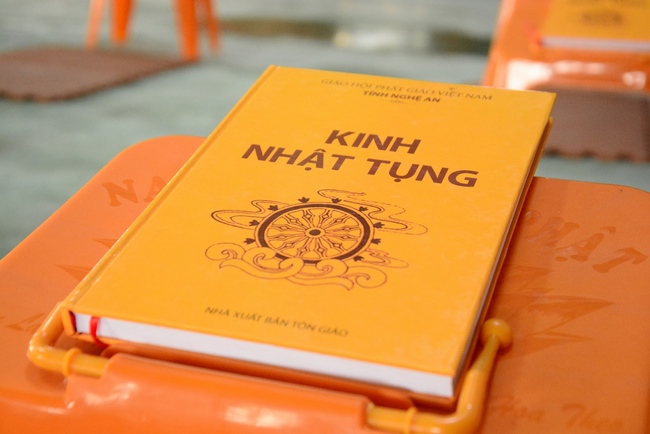 Repentant Ceremony at Tu Phap Pagoda, Nghe An