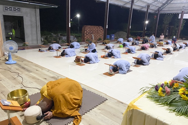 Repentant Ceremony at Suoi Phap Pagoda, Tay Ninh