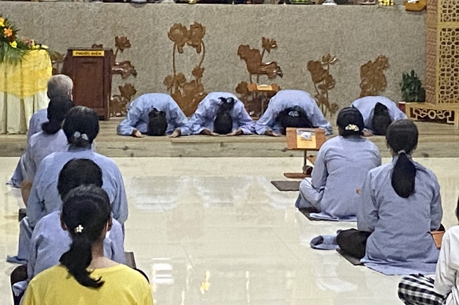 Repentant Ceremony at Suoi Phap Pagoda, Tay Ninh