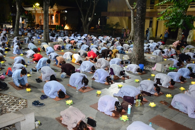 Prostrating five hundred names Bodhisattva Avalokitesvara