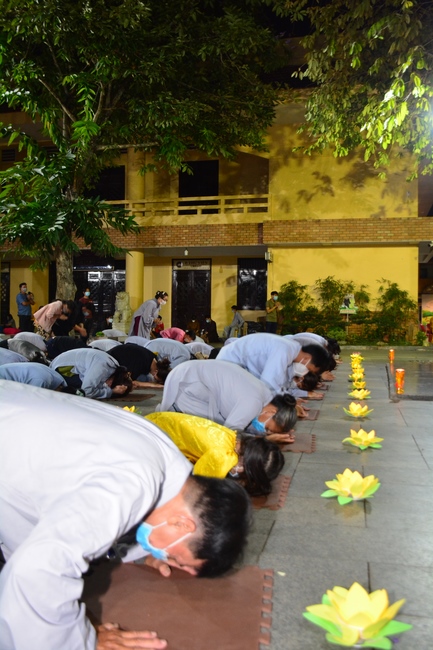 Prostrating five hundred names Bodhisattva Avalokitesvara