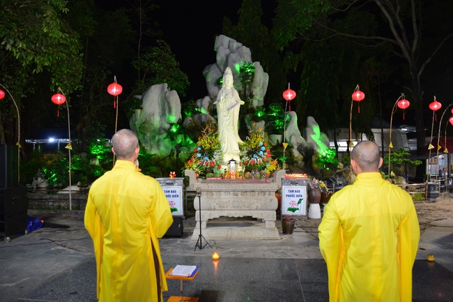 Prostrating five hundred names Bodhisattva Avalokitesvara