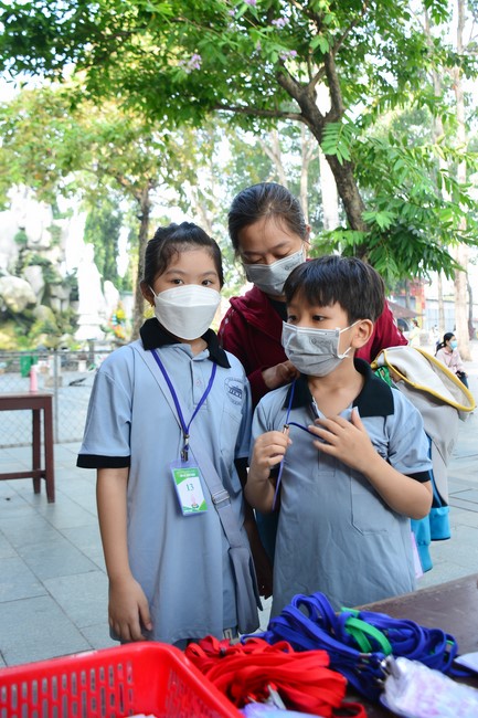 Khóa tu thiếu nhi “Em Về Bên Phật”