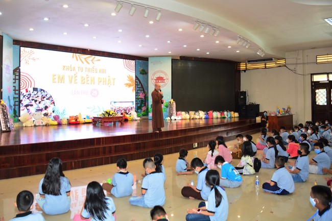 Khóa tu thiếu nhi “Em Về Bên Phật”