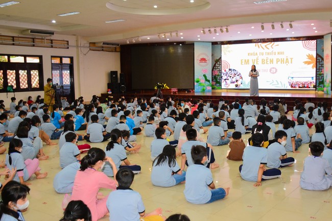 Khóa tu thiếu nhi “Em Về Bên Phật”