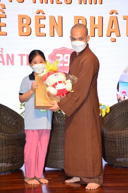 Khóa tu thiếu nhi “Em Về Bên Phật”