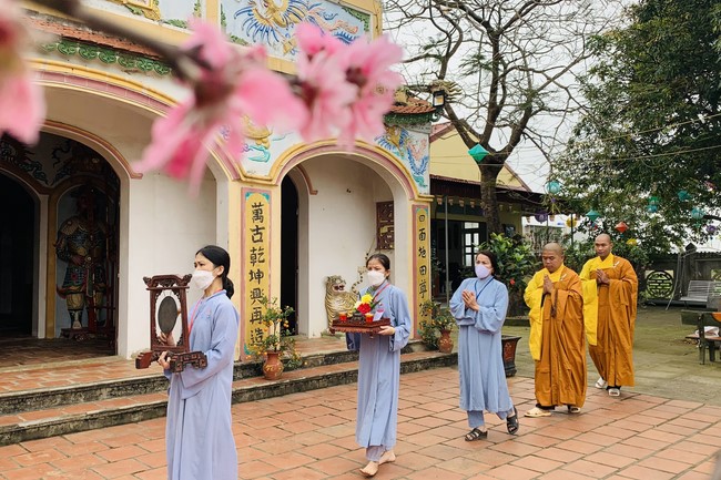 One - Day Retreat at Dong Cao pagoda