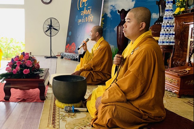 One - Day Retreat at Dong Cao pagoda