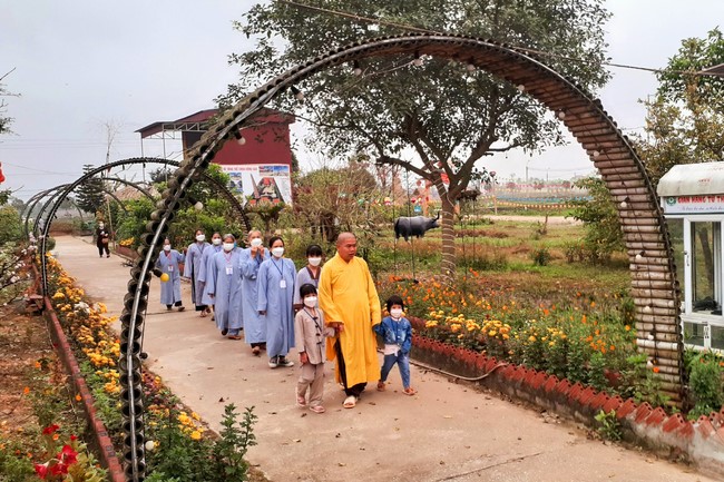 One - Day Retreat at Dong Cao pagoda