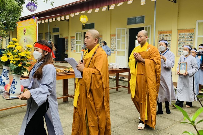 One - Day Retreat at Dong Cao pagoda