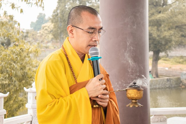 Birthday celebrating of Bodhisattva Avalokitesvara at Hoa Phuc Pagoda - Hanoi