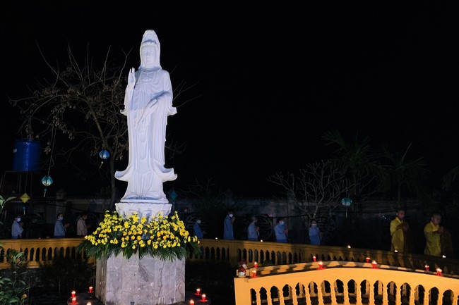 Đêm lễ kỷ niệm ngày khánh đản Bồ Tát Quán Thế Âm tại chùa Đống Cao