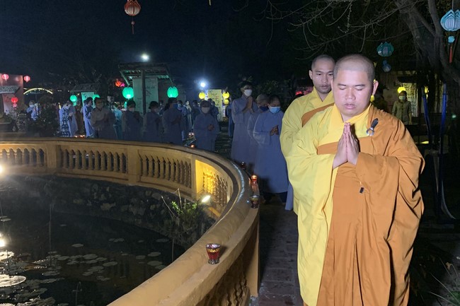 Đêm lễ kỷ niệm ngày khánh đản Bồ Tát Quán Thế Âm tại chùa Đống Cao