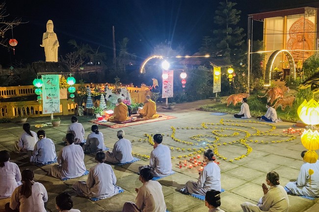 Đêm lễ kỷ niệm ngày khánh đản Bồ Tát Quán Thế Âm tại chùa Đống Cao