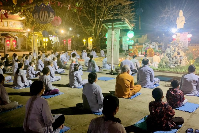 Đêm lễ kỷ niệm ngày khánh đản Bồ Tát Quán Thế Âm tại chùa Đống Cao