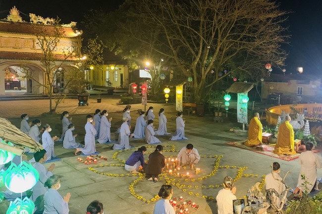 Đêm lễ kỷ niệm ngày khánh đản Bồ Tát Quán Thế Âm tại chùa Đống Cao