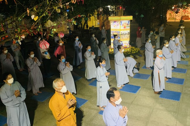 Đêm lễ kỷ niệm ngày khánh đản Bồ Tát Quán Thế Âm tại chùa Đống Cao