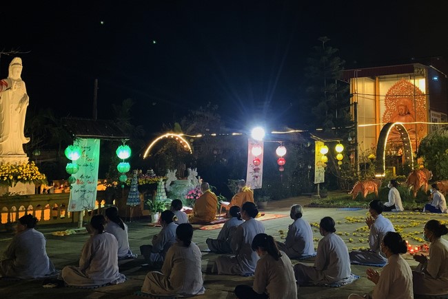 Đêm lễ kỷ niệm ngày khánh đản Bồ Tát Quán Thế Âm tại chùa Đống Cao