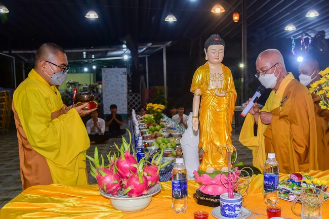 Lễ cầu an ở nhà hàng Ốc Thái - Bình Dương