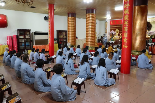 Assembly for worshiping Bodhisattva Avalokitesvara at Linh An Pagoda