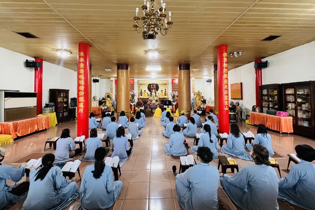 Assembly for worshiping Bodhisattva Avalokitesvara at Linh An Pagoda