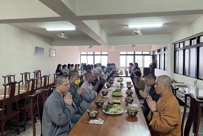 Assembly for worshiping Bodhisattva Avalokitesvara at Linh An Pagoda