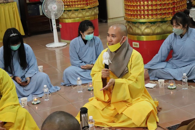 Assembly for worshiping Bodhisattva Avalokitesvara at Linh An Pagoda