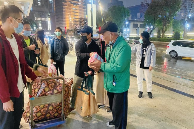 Assembly for worshiping Bodhisattva Avalokitesvara at Linh An Pagoda