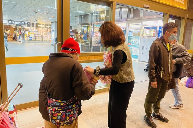 Assembly for worshiping Bodhisattva Avalokitesvara at Linh An Pagoda