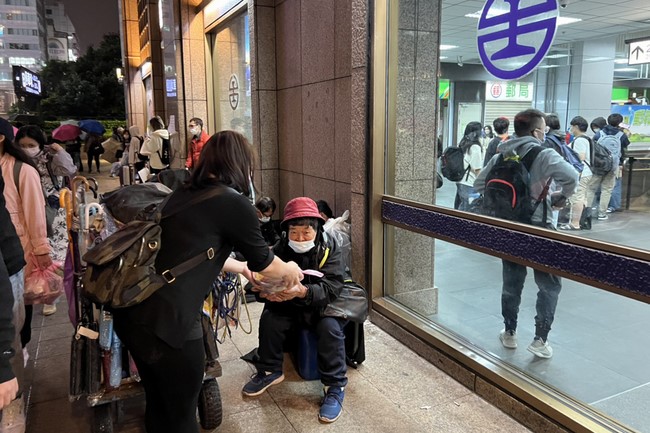 Assembly for worshiping Bodhisattva Avalokitesvara at Linh An Pagoda