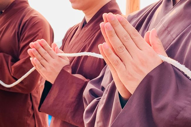 Support prayers of monks of Hoang Phap pagoda  in the ritual of Roofing the Founder Hall at Quynh Nhai Cam Lo Pagoda